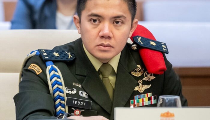 Mayor Teddy tidak pensiun dari TNI meski menjadi Seskab