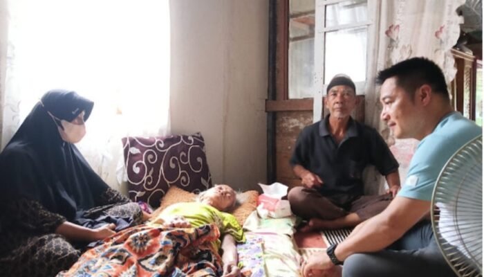 Reses Serap Aspirasi, Fathurrahman Sempatkan Kunjungi Warga Sakit