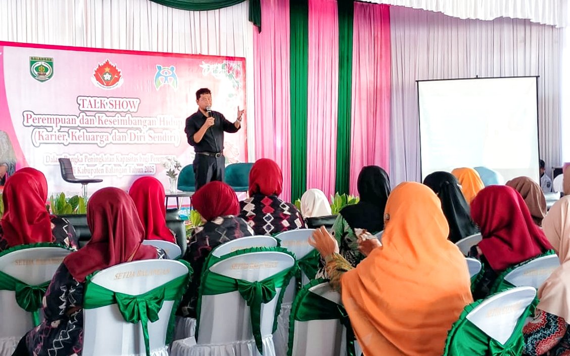 Narasumber Kadarisman saat menyampaikan materi pada kegiatan tersebut. KATAKUNCI/ah