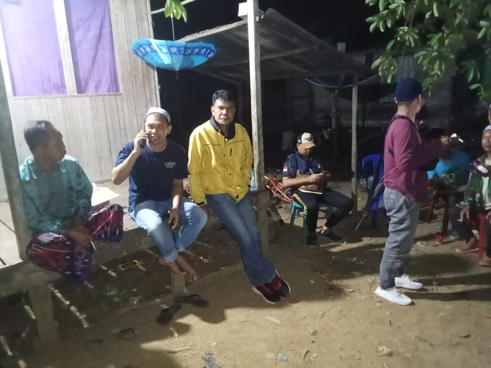 Kapolsek Juai Ipda Akhmad Syamsu saat berada di lokasi kejadian. KATAKUNCI/Polsek Juai