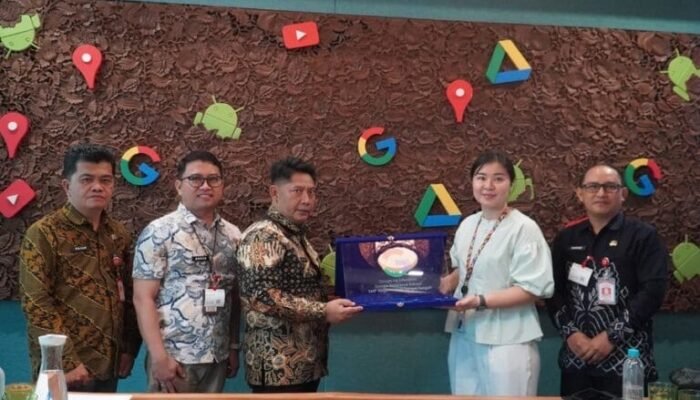 Bupati Rizal bangga SMPN 1 HST jadi sekolah rujukan Google di Kalsel