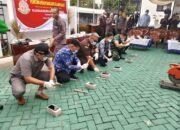 Bupati Samsul Rizal Ikut Musnahkan Barang Rampasan Hukum di Halaman Kejari HST