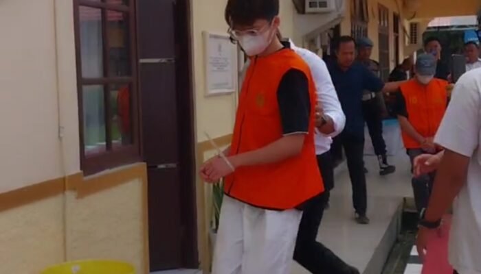 Sempat Kilah Pakai Alibi AI, Selebgram Balangan Tak Berkutik Saat Video “Kasur Merah” Terbongkar   