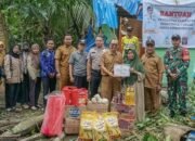 Pemkab HST sigap bantu warga Kasarangan yang rumahnya tertimpa pohon