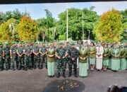 Yonif 621/Manuntung Gelar Tradisi Sakral Sambut Kedatangan Warga Baru di Markas Komando