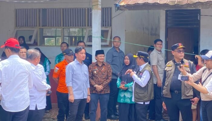 Tegaskan Banjir Murni Faktor Cuaca, Bupati Abdul Hadi Paparkan Solusi Permanen di Hadapan Wapres Gibran