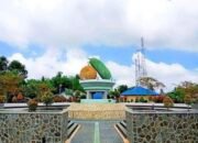 Batumandi: Antara Legenda “Batu yang Mandi” dan Denyut Nadi Ekonomi Balangan