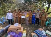 Wabup Balangan santuni korban kebakaran di Awayan