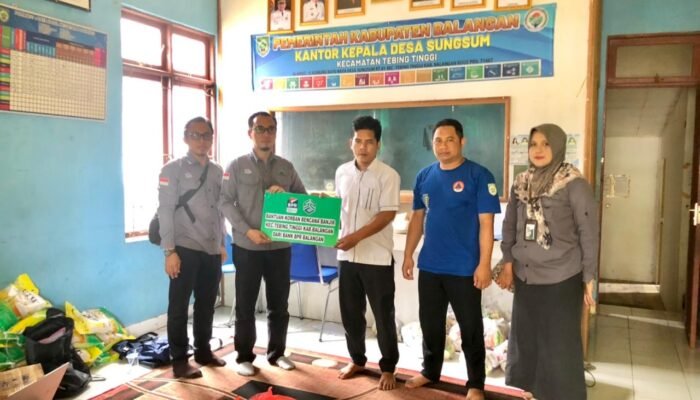 Bank BPR Balangan beri bantuan untuk korban banjir di Tebing Tinggi