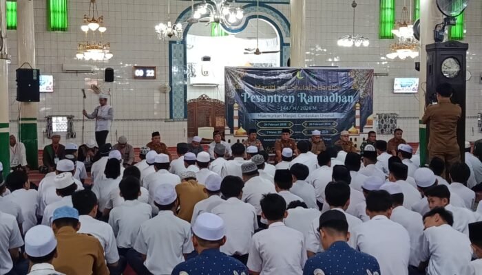 Pesantren Ramadhan Dibuka di Masjid Ash-Shulaha Barabai, Dorong Pembinaan Generasi Muda Berkarakter