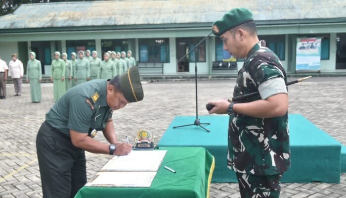 Dandim 1002/HST Pimpin Korps Raport, Tegaskan Serah Terima Jabatan Sebagai Amanah Strategis