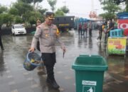 Polres Balangan “Serbu” Sampah di Taman Sanggam, Wujudkan Visi Indonesia Asri   
