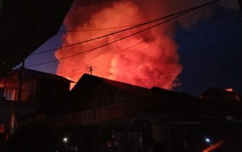 Kebakaran membakar lima rumah di Barabai Utara saat warga buka puasa