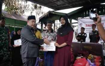 Si jago merah lumat 4 rumah di Barabai Darat, Pemkab HST tanggap beri bantuan