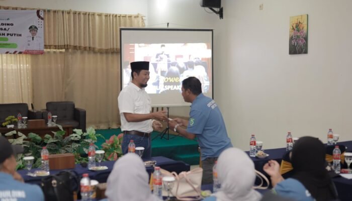 Bekali Pengurus Koperasi Public Speaking, Ketua Dekopinda: Seni Membenahi Hati dan Teknik Retorika