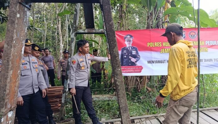 Polres HST Renovasi Jembatan Merah Putih