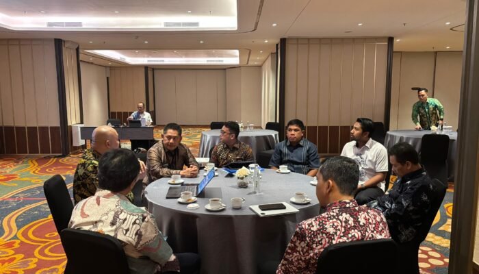 Bupati HST Bahas Sekolah Terintegrasi dan Revitalisasi Pasca Banjir dengan Kemdikdasmen