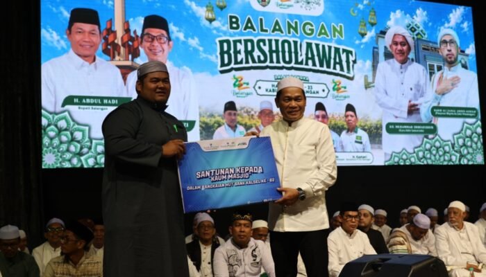 Kaum Masjid hingga Panti Asuhan di Balangan dapat santunan dari Bank Kalsel