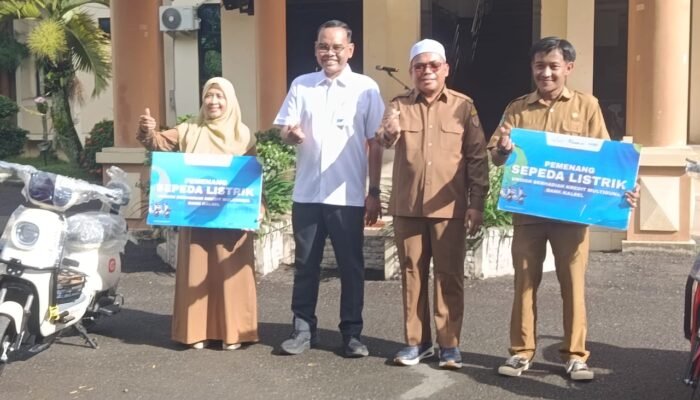 Dua ASN Hulu Sungai Tengah Raih Sepeda Listrik dari Undian Bank Kalsel
