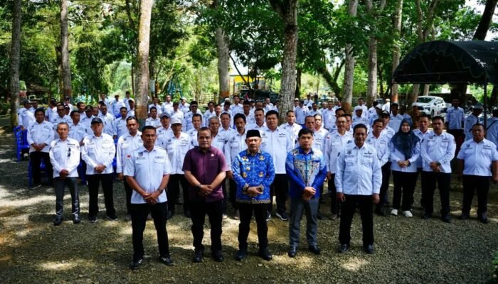 Bupati HST Lantik Pengurus DPC APDESI, Dorong Sinergi Pembangunan Desa