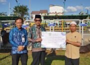 Pemkab Balangan Serahkan 24 Ekor Sapi Qurban dari CSR Bank Kalsel Kepada Masyarakat