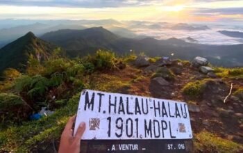 Gunung Halau-Halau Ditutup Secara Permanen demi Menghormati Nilai Kesucian Lokal