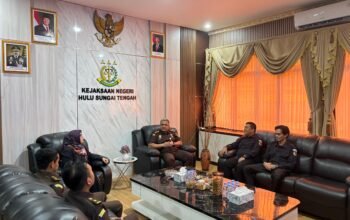 Bawaslu HST Jalin Silaturahmi dengan Kajari Baru, Perkuat Sinergitas Lintas Lembaga