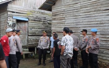 Polres HST Bedah Rumah Warga Sambut Hari Bhayangkara ke-80
