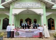 GOW Kabupaten Balangan Salurkan Bantuan Sosial Sembako di Ponpes Darussalam Awayan