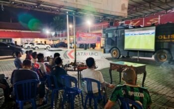 Nobar Piala Dunia, Polres HST Dekatkan Diri dengan Warga