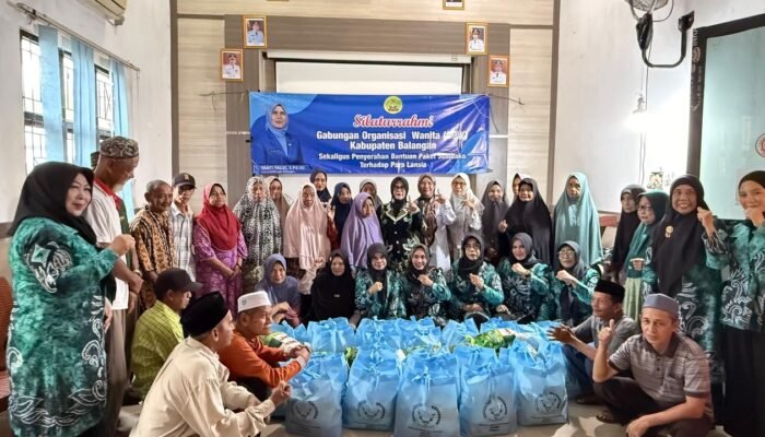 GOW Balangan Salurkan Paket Sembako untuk Lansia di Kecamatan Lampihong