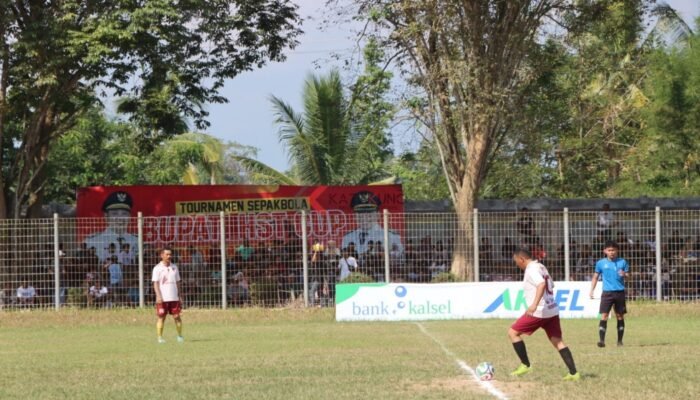 Eksibisi Polres HST dan Pemkab/DPRD Semarakkan Final Bupati HST Cup 2026