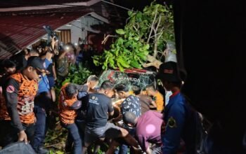 Tiga Tewas Setelah Mobil Pikap Hantam Warung Kopi di Jalan Lingkar Kapar-Walangsi