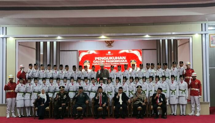 Bupati HST Kukuhkan 45 Paskibraka, Siap Tugas Hari Kemerdekaan
