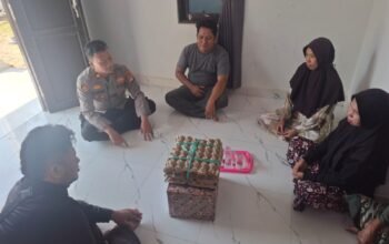 Polres HST Salurkan Bantuan Sembako untuk Keluarga Korban Tenggelam Wisata Pulau Kajung