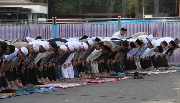 Ratusan Personel Gabungan Balangan Gelar Salat Istisqa Padamkan Ancaman Karhutla