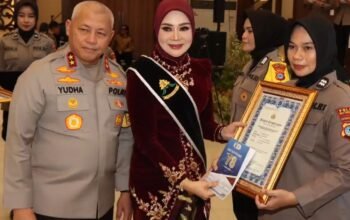 Dedikasi Lindungi Perempuan dan Anak, Polwan Polres HST Raih Penghargaan Kapolda Kalsel