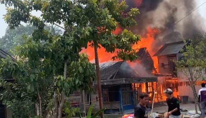 Kemarau Mempersempit Ruang Gerak, Empat Rumah di Murung Taal Ludes Terbakar