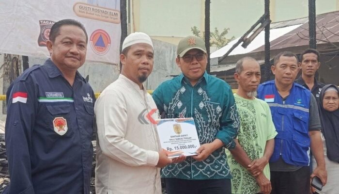 Korban Kebakaran Banua Binjai Terima Bantuan hingga Rp15 Juta dari Pemkab HST