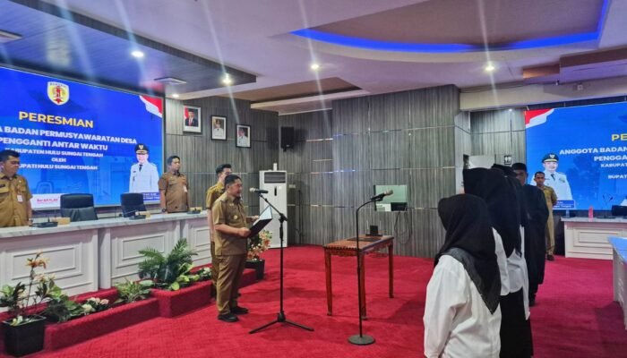 Bupati HST Lantik Enam Anggota BPD PAW, Tekankan Sinergi dengan Pemerintah Desa