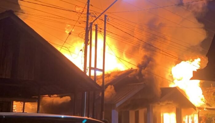 5 Rumah di Desa Murung Abuin Balangan Ludes Terbakar, 16 Jiwa Kehilangan Tempat Tinggal