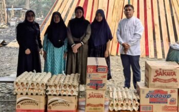 Anggota DPRD HST Salurkan Bantuan Sembako untuk Korban Kebakaran di Mahang Sungai Hanyar
