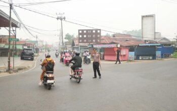 Kapolres HST Turun ke Jalan, Bantu Kelancaran Lalu Lintas dan Keselamatan Pelajar