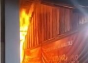 Kebakaran Rumah di Tabudarat Hulu HST, Lalu Lintas Jalur Provinsi Sempat Lumpuh